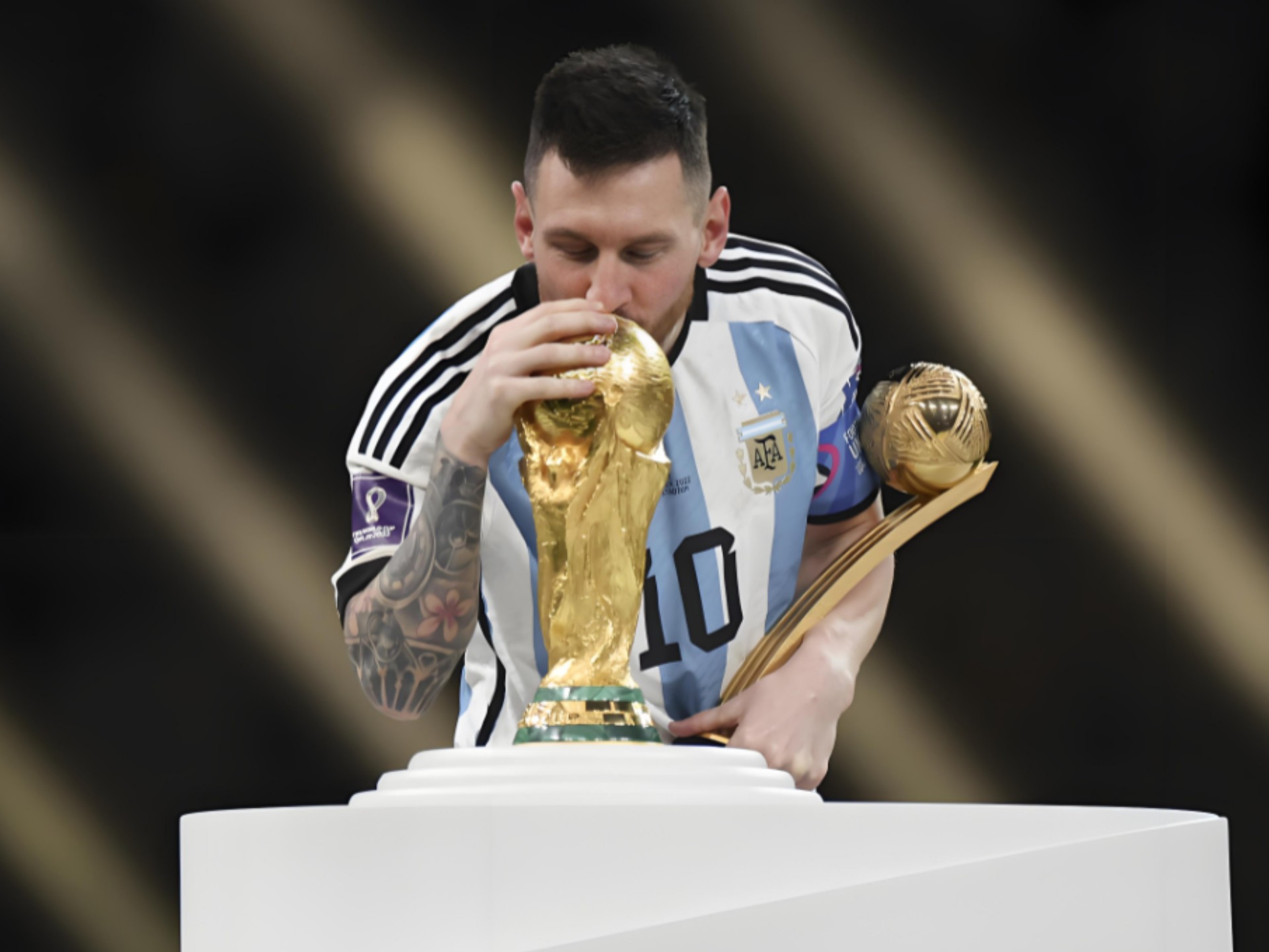 斯基拉：尤文将给伊尔迪兹500-550万年薪，加与欧冠挂钩奖金（斯基拉：尤文拟向伊尔迪兹提供500-550万年薪，附欧冠表现奖金）