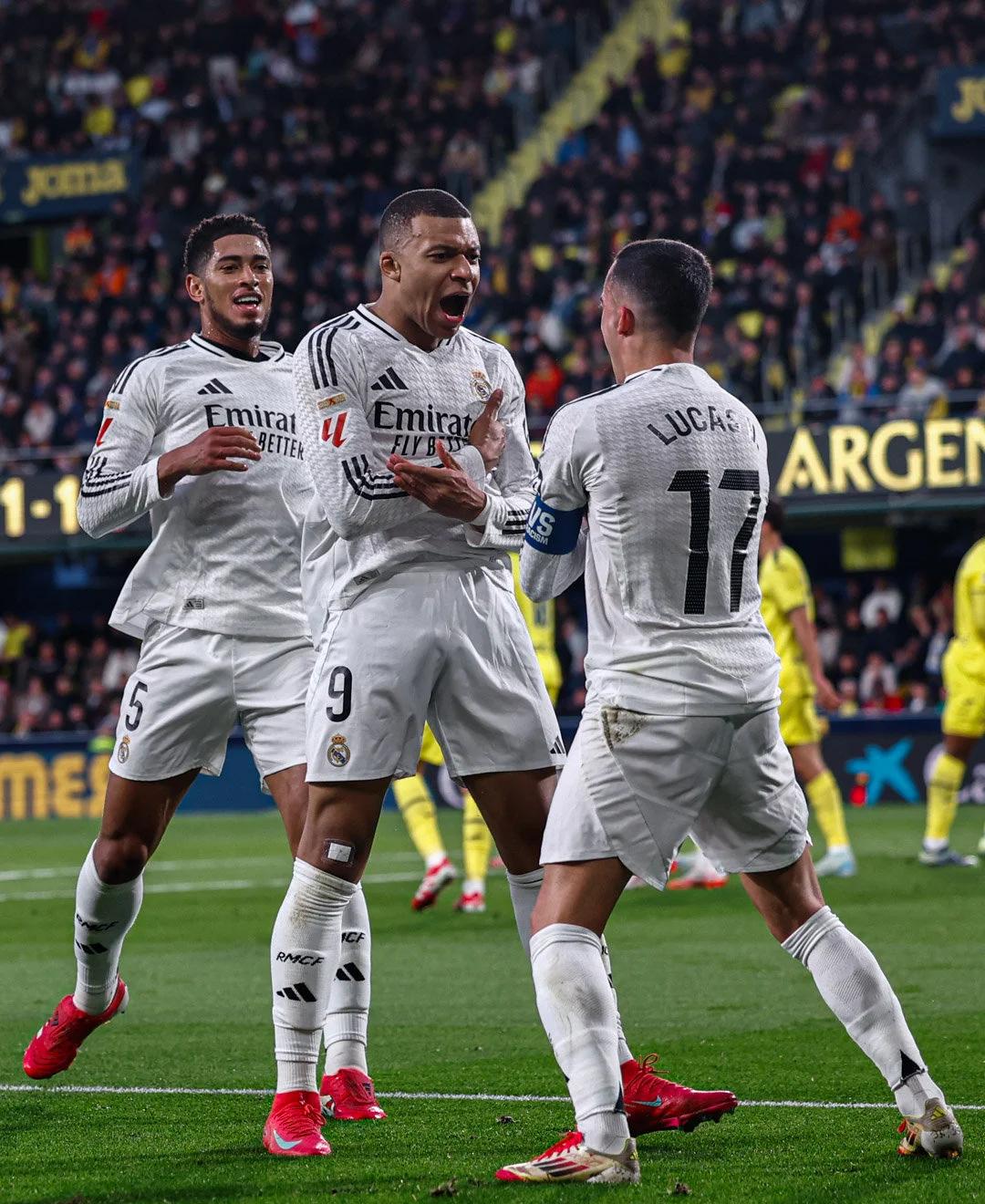 带不动，谢什科两分钟错失两次绝佳进球机会，库尼亚无奈抱头（两分钟连失两次绝佳机会，谢什科难救主，库尼亚无奈抱头）